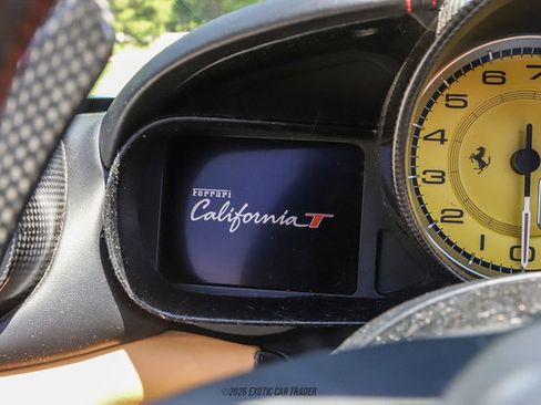 Used 2015 Ferrari California T RWD image 53