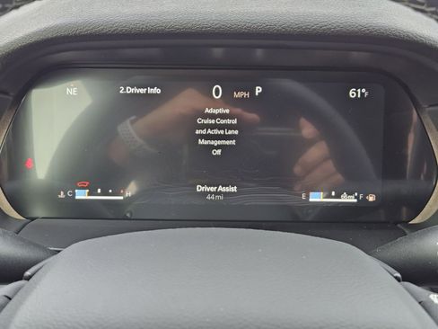 New 2025 Jeep Grand Cherokee L Laredo image 16