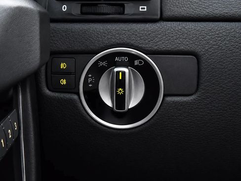 Used 2013 Mercedes-Benz G 550 image 33