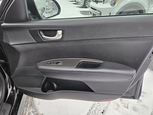 Used 2017 Kia Optima LX image 11