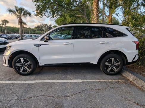 Used 2022 Kia Sorento S w/ Panoramic Sunroof Package image 11