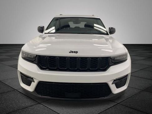 Used 2023 Jeep Grand Cherokee Limited w/ Black Appearance Package image 2