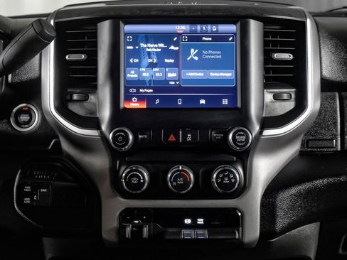 Used 2024 RAM 2500 Big Horn AWD/4WD image 24
