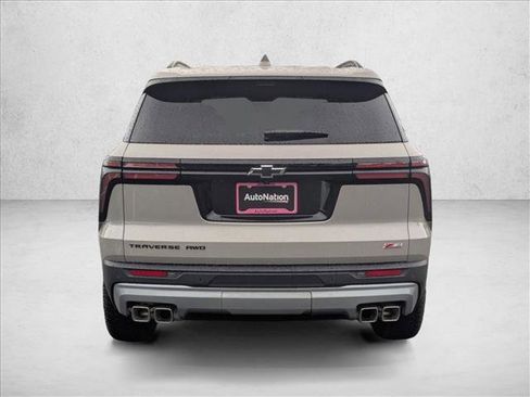 New 2026 Chevrolet Traverse Z71 w/ Driver Confidence Package AWD/4WD image 8