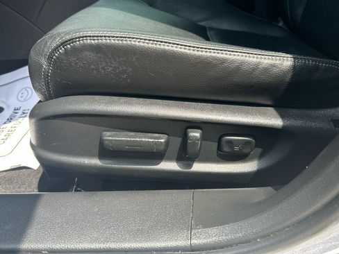 Used 2016 Honda Accord Touring image 9