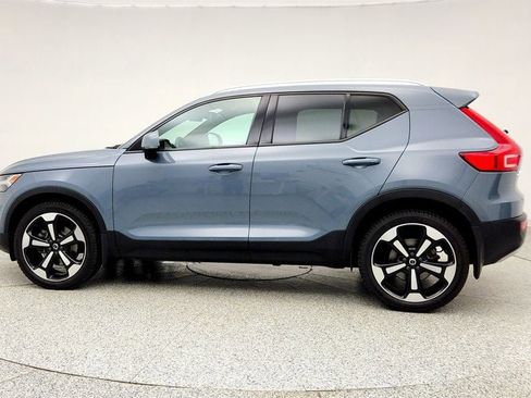Used 2020 Volvo XC40 T5 Momentum image 8