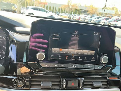 Certified 2025 Nissan Pathfinder SV image 16