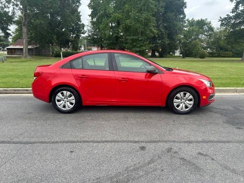 Used 2016 Chevrolet Cruze LS FWD image 29