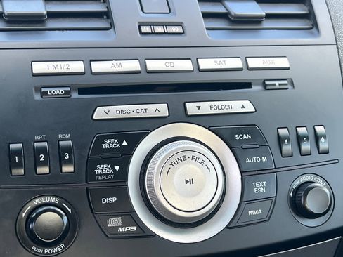 Used 2010 MAZDA MAZDA3 i Sport image 14