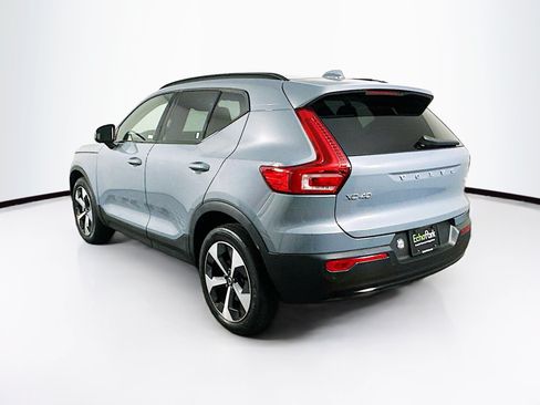 Used 2023 Volvo XC40 B4 Ultimate FWD image 5