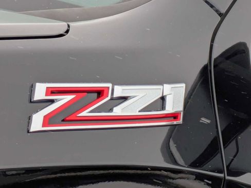 Used 2021 Chevrolet Silverado 1500 LT Trail Boss w/ Convenience Package II image 12