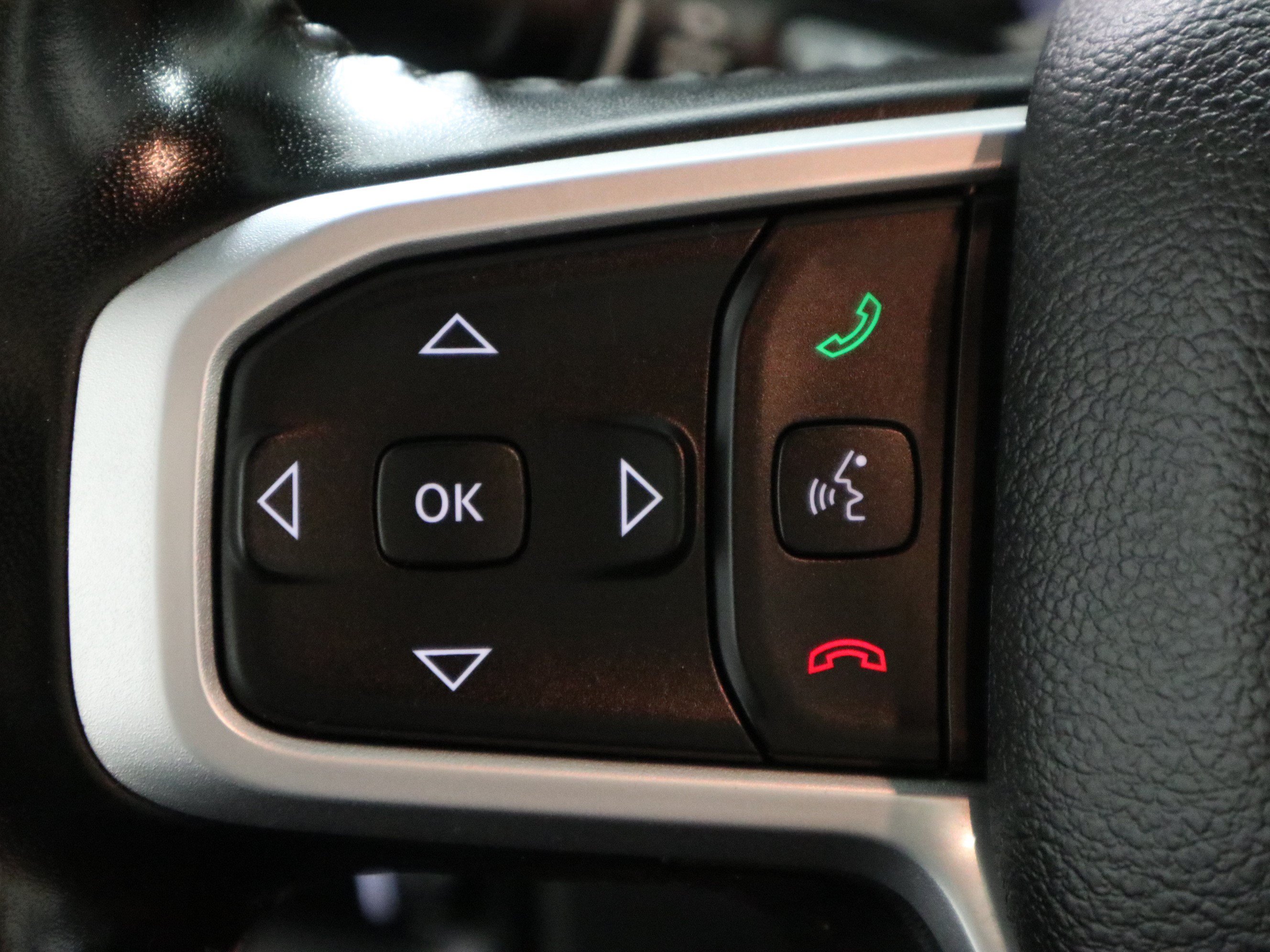 Used 2021 RAM 1500 Big Horn w/ Level 1 Safety Group AWD/4WD image 27