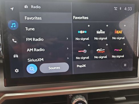 Used 2025 Toyota Tacoma TRD Off-Road image 17