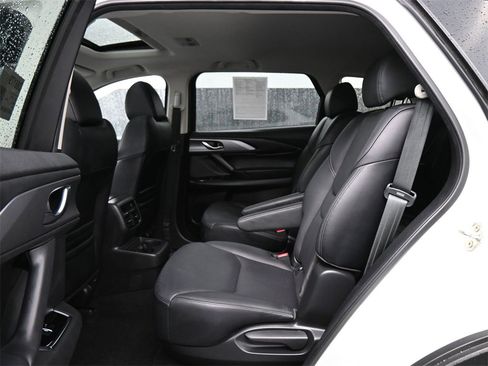 Used 2023 MAZDA CX-9 Touring image 18