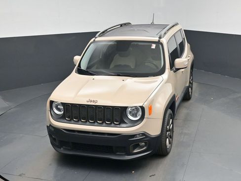 Used 2016 Jeep Renegade 75th Anniversary image 34