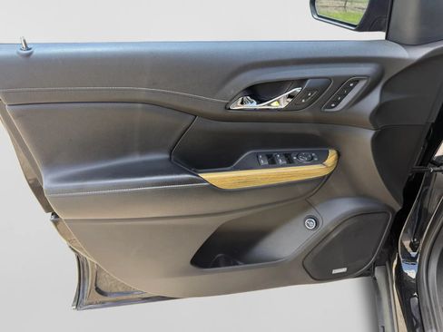 Used 2019 GMC Acadia Denali FWD image 13