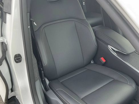 Used 2024 Lucid Air Pure RWD image 19