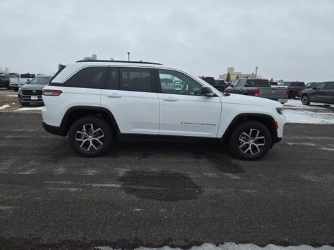 Used 2025 Jeep Grand Cherokee Limited w/ Luxury Tech Group II image 1
