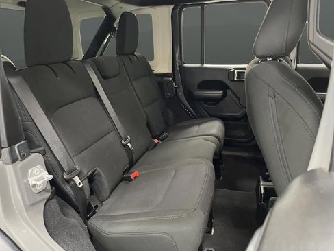 Used 2020 Jeep Wrangler Unlimited Sport S image 29
