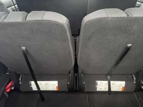 Used 2018 Ford Explorer XLT image 20