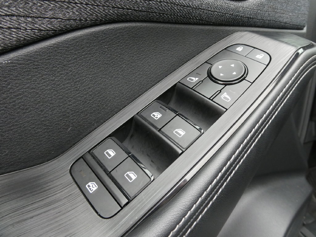 Used 2023 Nissan Rogue SV FWD image 23