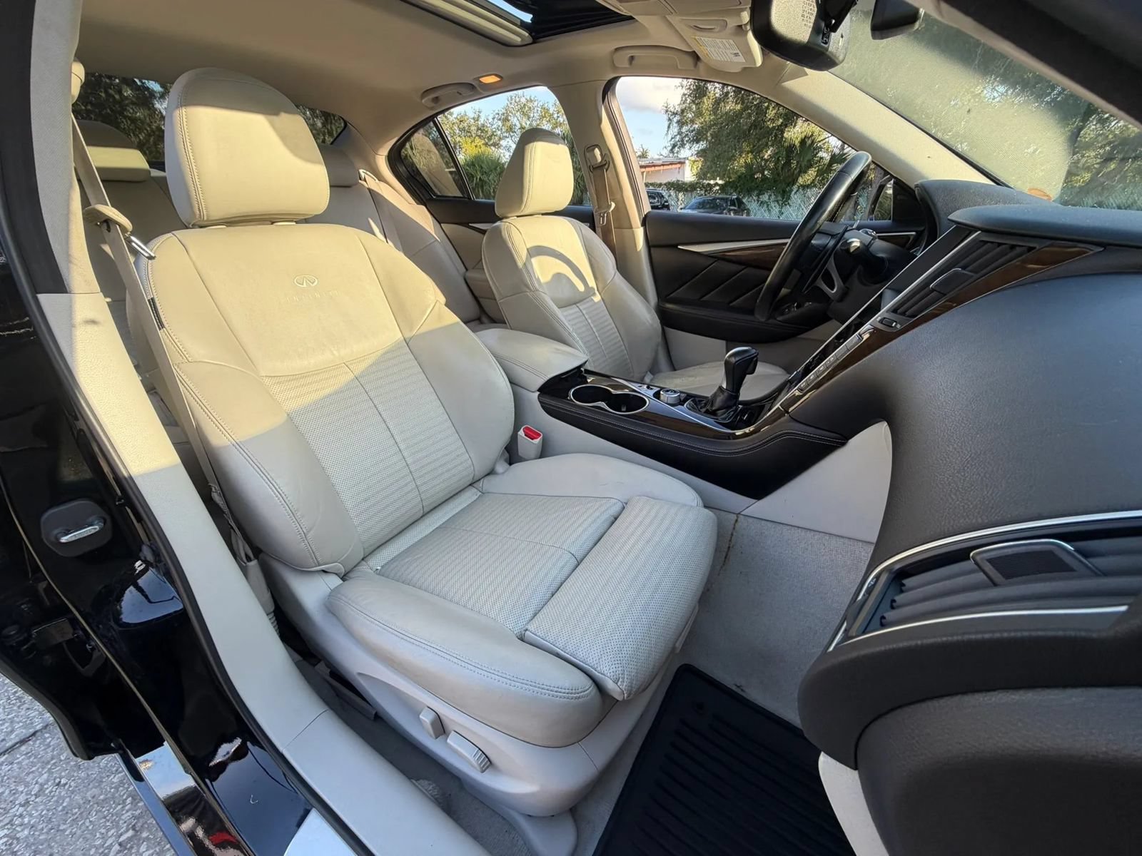 Used 2014 INFINITI Q50 w/ Technology Package RWD image 7