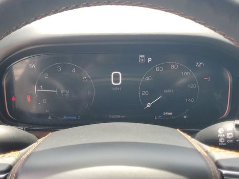 Used 2024 Jeep Grand Wagoneer L Series III AWD/4WD image 18