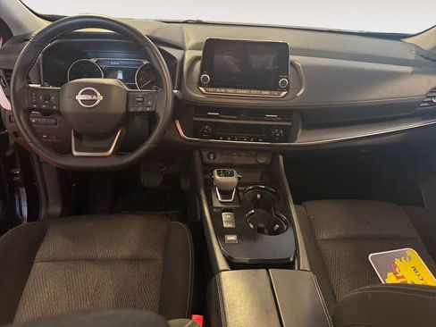 Used 2025 Nissan Rogue SV FWD image 10