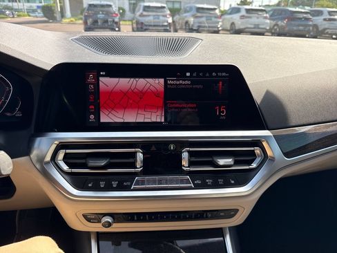 Used 2019 BMW 330i xDrive Sedan w/ Driving Assistance Package AWD/4WD image 13