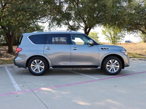 Used 2017 INFINITI QX80 4WD image 8