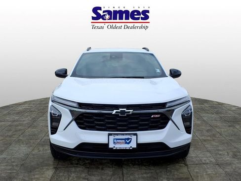 Used 2025 Chevrolet Trax RS w/ Sunroof Package image 9