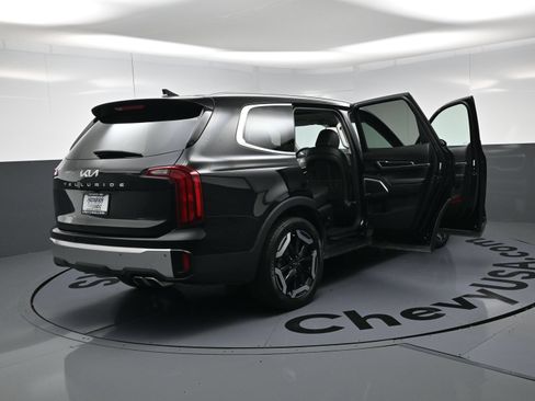 Used 2024 Kia Telluride S w/ S Sunroof Package FWD image 27