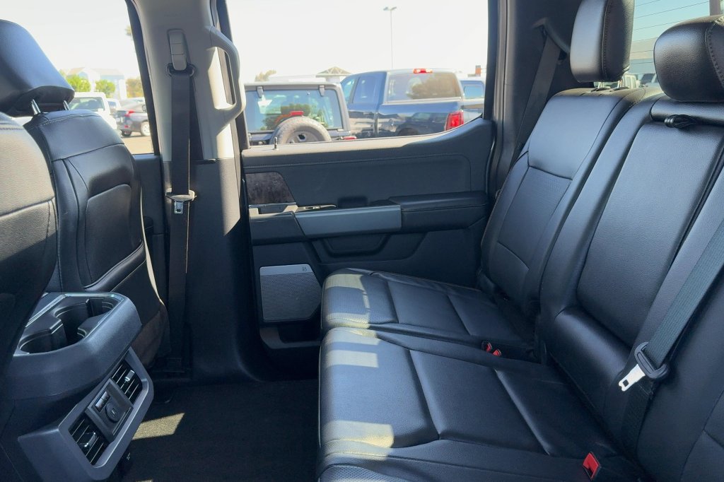 Used 2024 Ford F350 Lariat w/ Lariat Ultimate Package AWD/4WD image 12