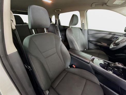 Certified 2024 Nissan Rogue S FWD image 26