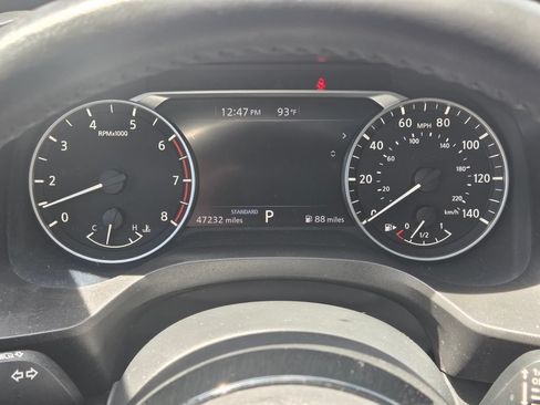 Used 2023 Nissan Rogue SV w/ SV Premium B Package FWD image 15