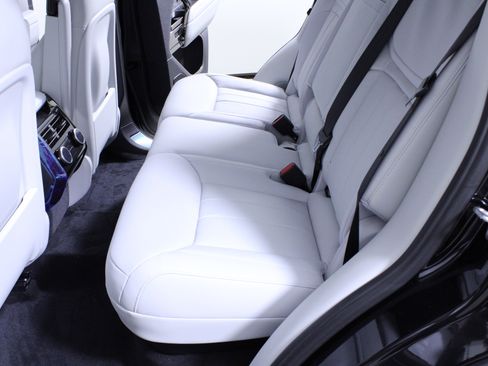 New 2026 Land Rover Range Rover Sport SE image 10