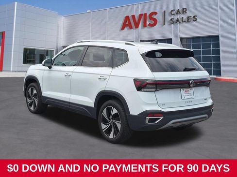 Used 2025 Volkswagen Taos SE AWD/4WD image 9