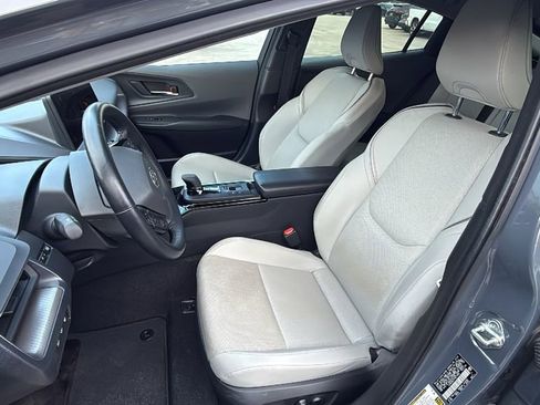 Used 2023 Toyota Prius Limited image 9