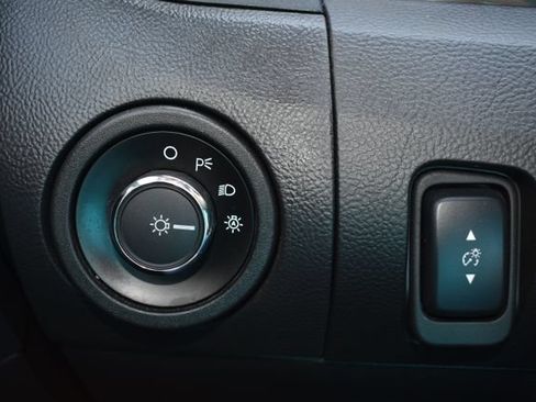 Used 2017 Ford Taurus SEL FWD image 20