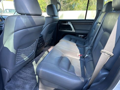 Used 2008 Toyota Land Cruiser image 15
