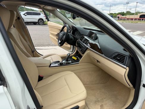 Used 2015 BMW 328i Sedan RWD image 12