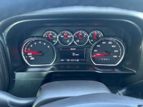 Used 2020 Chevrolet Silverado 1500 LT AWD/4WD image 31
