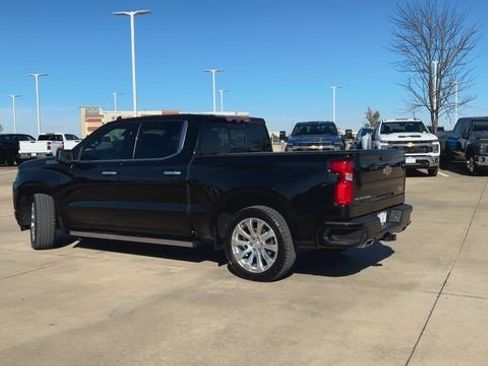 Used 2022 Chevrolet Silverado 1500 High Country w/ Technology Package image 6