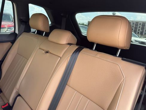 Used 2023 Volkswagen Tiguan SE image 26