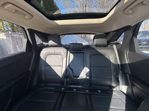 Used 2020 Ford Escape Titanium image 23