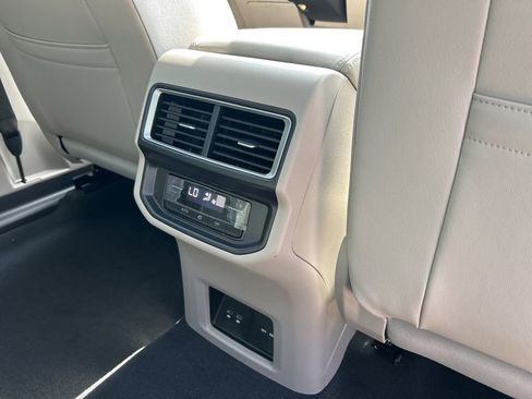 New 2026 Volkswagen Atlas SE FWD image 49