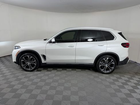 Used 2025 BMW X5 sDrive40i w/ Premium Package RWD image 2