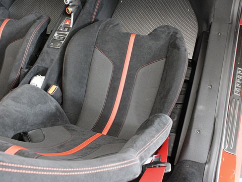 Certified 2019 Ferrari 488 Pista Spider RWD image 30