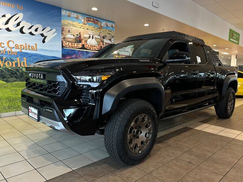 New 2025 Toyota Tacoma Trailhunter image 8