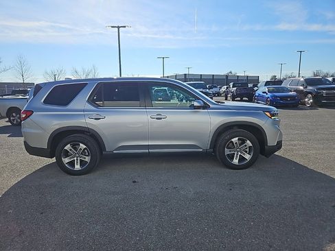 Used 2023 Honda Pilot EX-L image 8